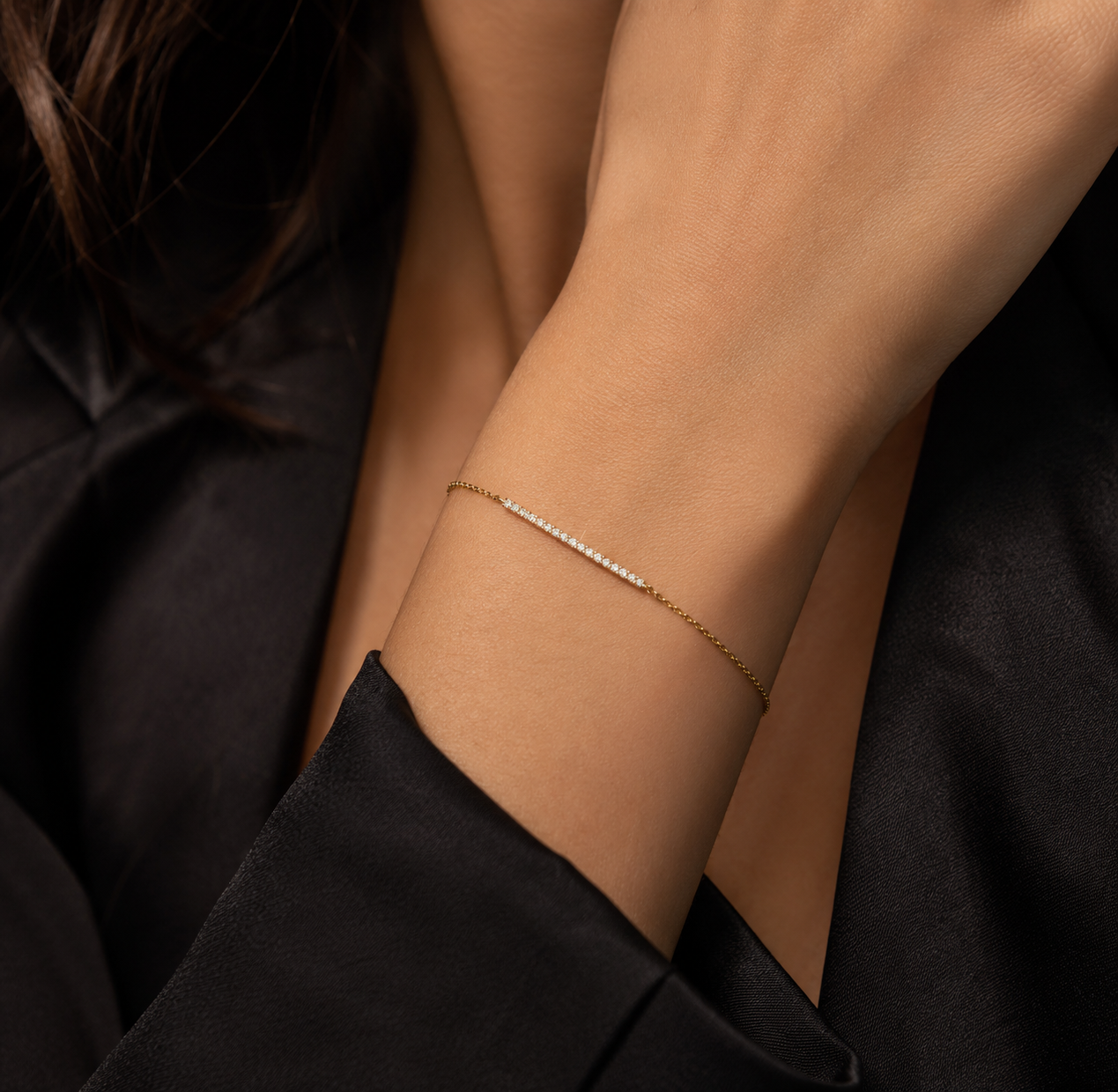 Luminous Trace Natural Diamond Bracelet in 18ct Gold