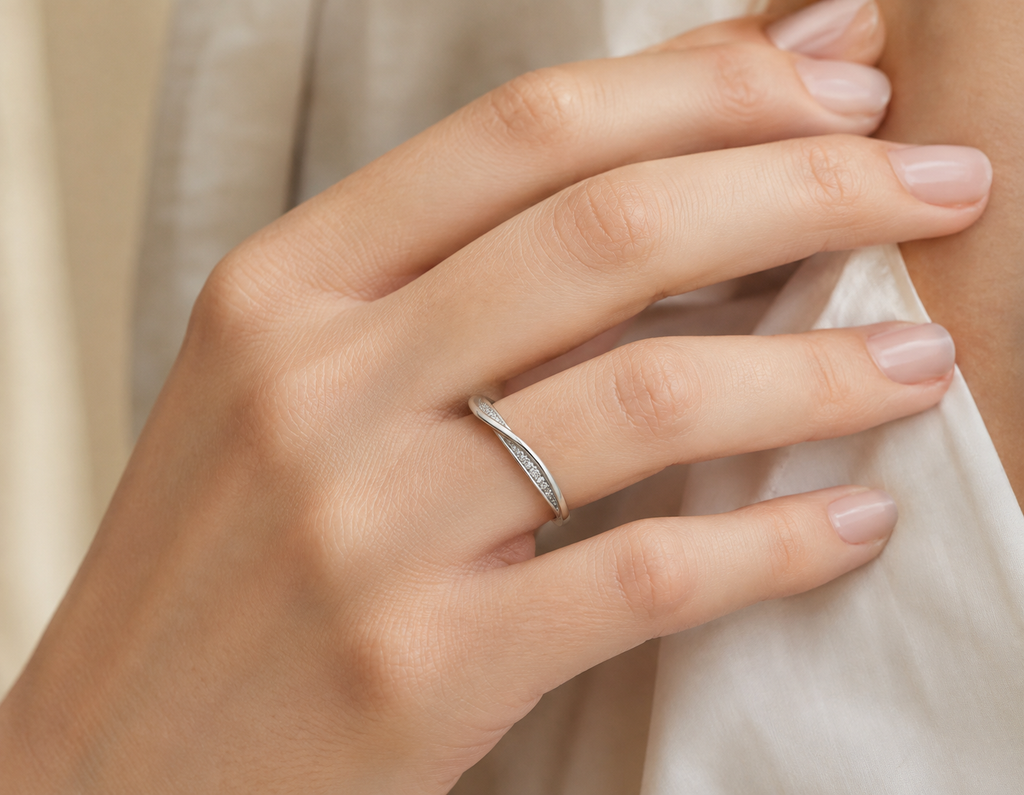 Orbit Twist Ring, 9ct Gold